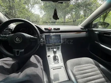 Volkswagen Passat 2013 года за 4 400 000 тг. в Алматы – фото 19
