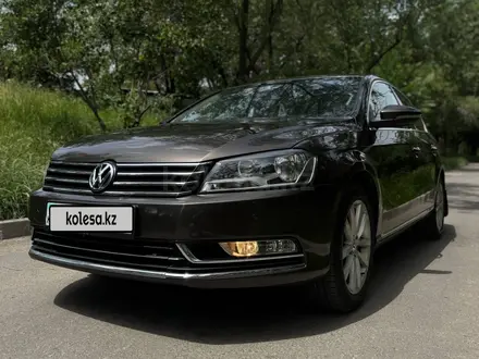 Volkswagen Passat 2013 года за 4 400 000 тг. в Алматы – фото 22