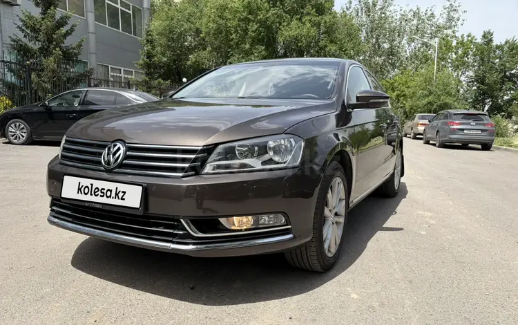 Volkswagen Passat 2013 года за 4 400 000 тг. в Алматы