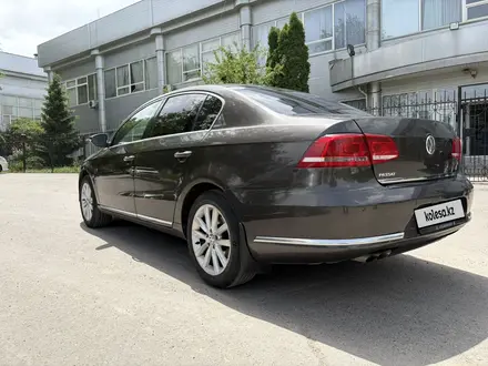 Volkswagen Passat 2013 года за 4 400 000 тг. в Алматы – фото 9