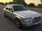 Mercedes-Benz E 280 1994 года за 2 300 000 тг. в Мойынкум – фото 2