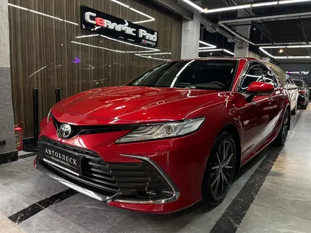 Toyota Camry 2021 года за 15 500 000 тг. в Алматы