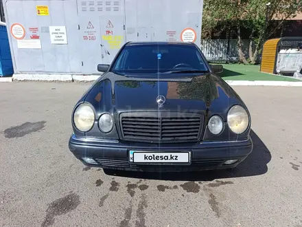Mercedes-Benz E 280 1996 года за 2 790 000 тг. в Астана