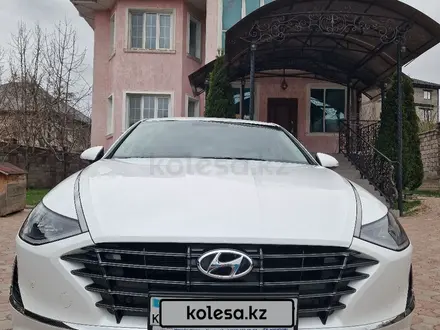 Hyundai Sonata 2022 года за 12 700 000 тг. в Алматы