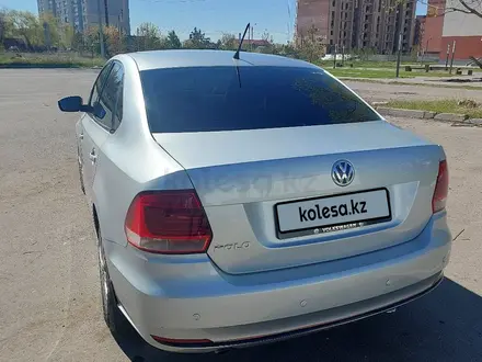 Volkswagen Polo 2015 года за 5 600 000 тг. в Петропавловск – фото 3