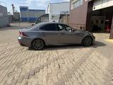 Lexus IS 200t 2017 годаүшін13 100 000 тг. в Астана – фото 4