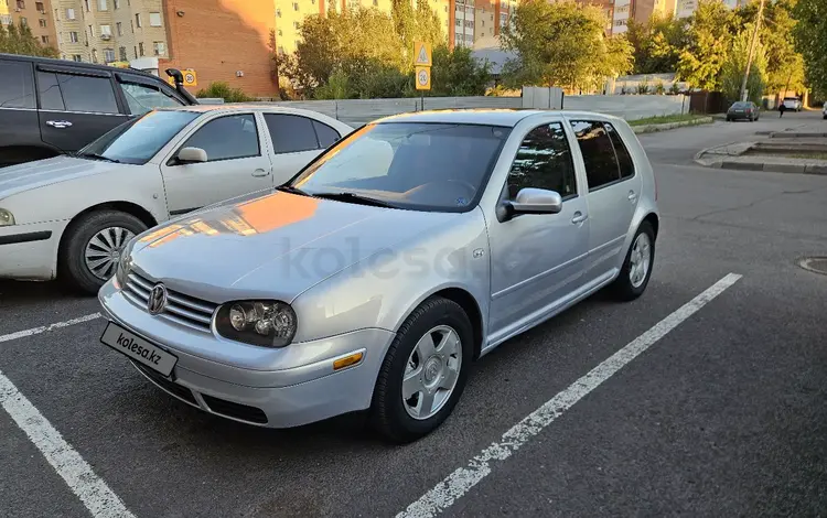 Volkswagen Golf 2001 года за 2 900 000 тг. в Астана