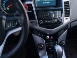 Chevrolet Cruze 2011 года за 2 600 000 тг. в Атырау – фото 5