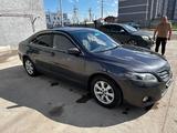 Toyota Camry 2011 года за 7 500 000 тг. в Астана – фото 2