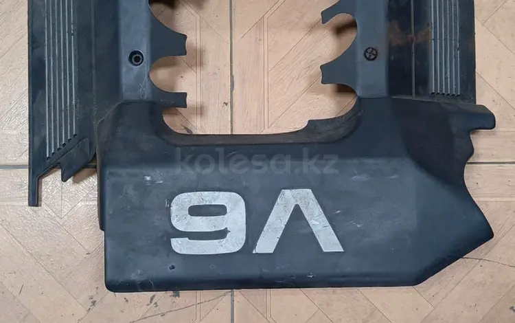 Крышка мотора на Audi V6 2.6 за 15 000 тг. в Шымкент