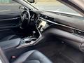 Toyota Camry 2019 года за 13 800 000 тг. в Атырау – фото 13
