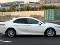 Toyota Camry 2019 года за 13 800 000 тг. в Атырау – фото 4