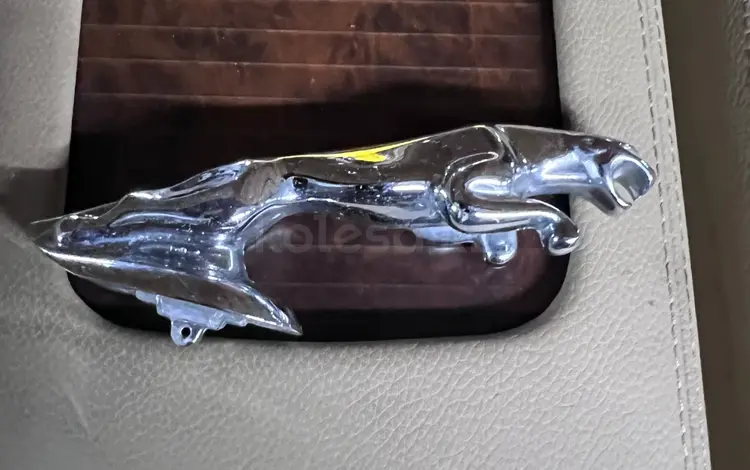 Эмблема на капот для Jaguar за 25 000 тг. в Шымкент