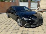 Lexus ES 350 2022 года за 25 000 000 тг. в Алматы – фото 2