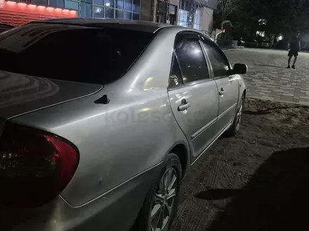 Toyota Camry 2003 года за 4 300 000 тг. в Семей – фото 2