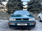 Volkswagen Golf 1994 годаүшін1 550 000 тг. в Есик