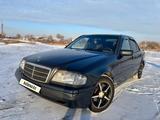 Mercedes-Benz C 180 1995 года за 1 800 000 тг. в Караганда – фото 2