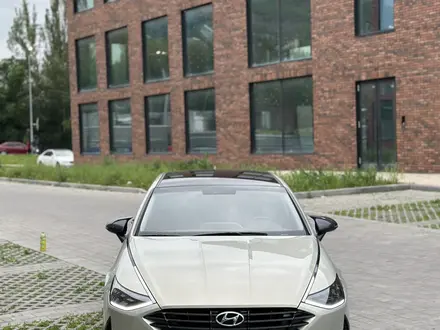 Hyundai Sonata 2022 года за 12 000 000 тг. в Алматы – фото 3