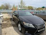 Lexus ES 300h 2014 года за 9 000 000 тг. в Актобе – фото 2