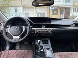 Lexus ES 300h 2014 года за 9 000 000 тг. в Актобе – фото 3