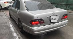 Mercedes-Benz E 320 2001 годаүшін4 800 000 тг. в Алматы – фото 2