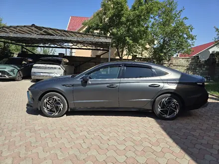 Hyundai Sonata 2024 года за 13 400 000 тг. в Алматы – фото 8