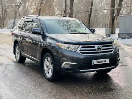 Toyota Highlander 2011 года за 12 900 000 тг. в Алматы – фото 2