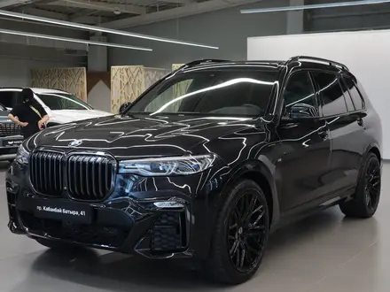 BMW X7 2020 года за 35 000 000 тг. в Астана