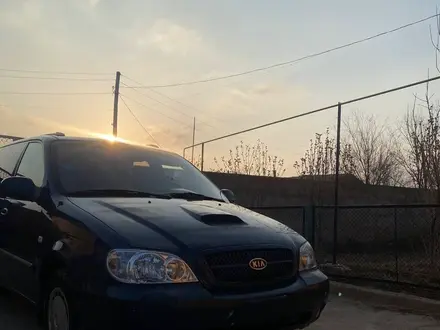 Kia Carnival 2005 года за 2 000 000 тг. в Шымкент – фото 4