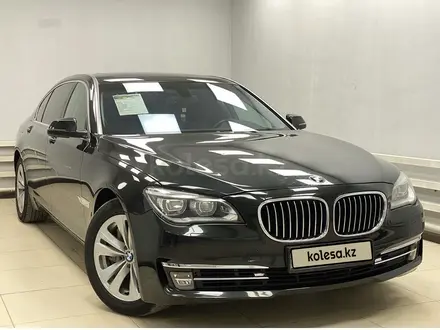 BMW 750 2014 года за 14 000 000 тг. в Актобе