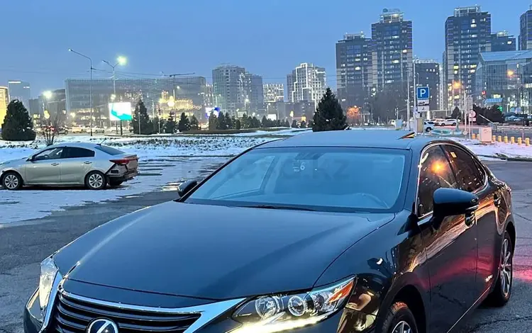 Lexus ES 300h 2016 года за 15 000 000 тг. в Алматы