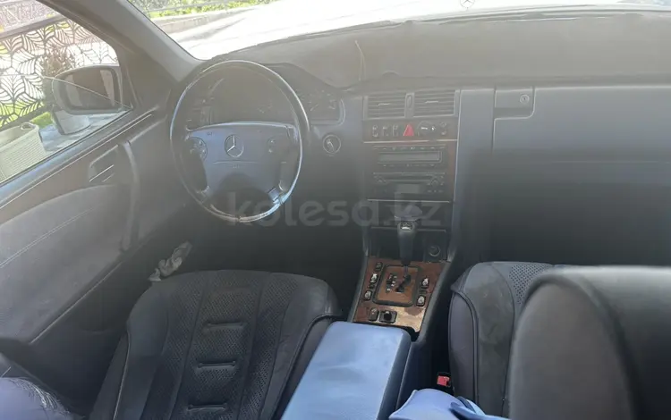 Mercedes-Benz E 320 1999 годаүшін5 500 000 тг. в Шымкент