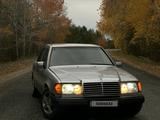 Mercedes-Benz E 220 1992 года за 1 110 000 тг. в Павлодар – фото 2