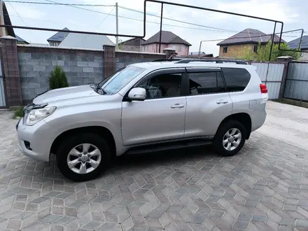 Toyota Land Cruiser Prado 2011 года за 13 500 000 тг. в Алматы – фото 2