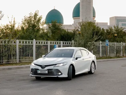 Toyota Camry 2019 года за 15 000 000 тг. в Жетысай – фото 2