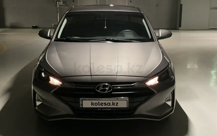 Hyundai Elantra 2019 годаүшін8 600 000 тг. в Астана