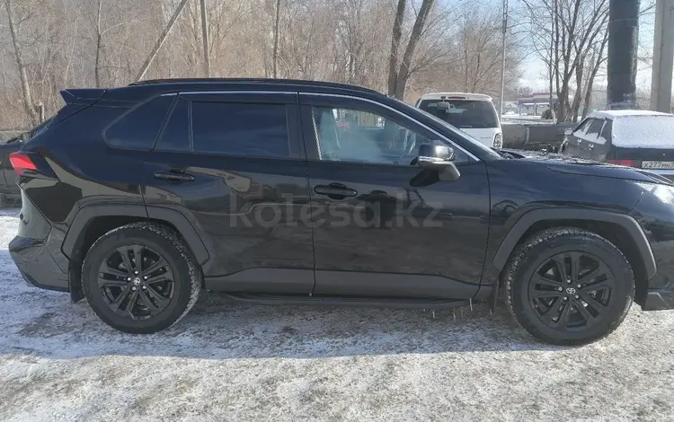 Toyota RAV4 2020 года за 19 000 000 тг. в Павлодар