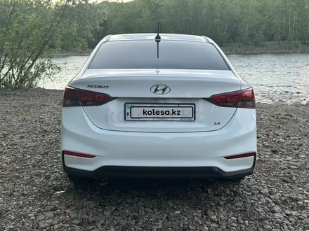 Hyundai Accent 2017 года за 6 250 000 тг. в Усть-Каменогорск – фото 4