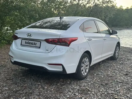 Hyundai Accent 2017 года за 6 250 000 тг. в Усть-Каменогорск – фото 7