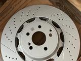 Тормозные диски на S63 AMG 2014 за 350 000 тг. в Алматы – фото 2