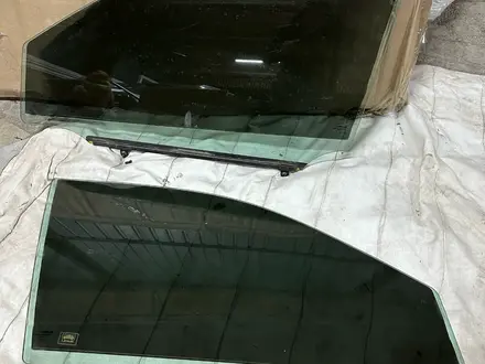 Правыйй Стекло двери двойное Lexus RX 2008-2015 за 100 000 тг. в Алматы