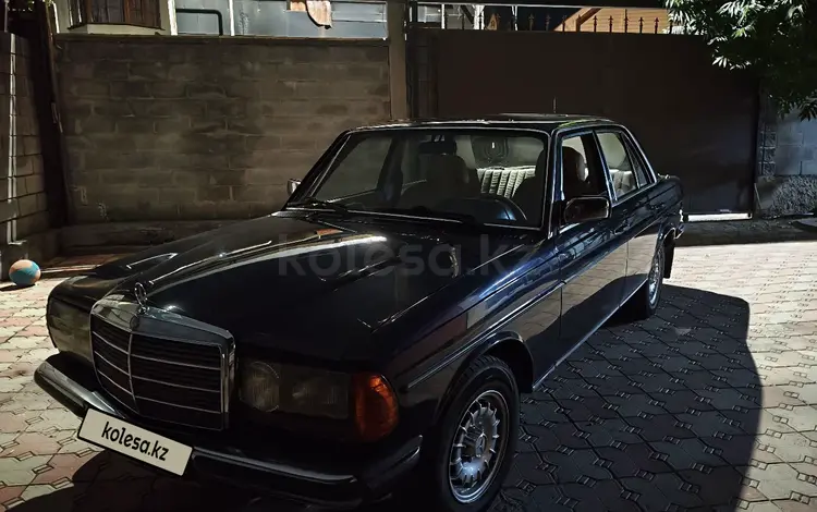 Mercedes-Benz E 300 1977 года за 2 900 000 тг. в Алматы