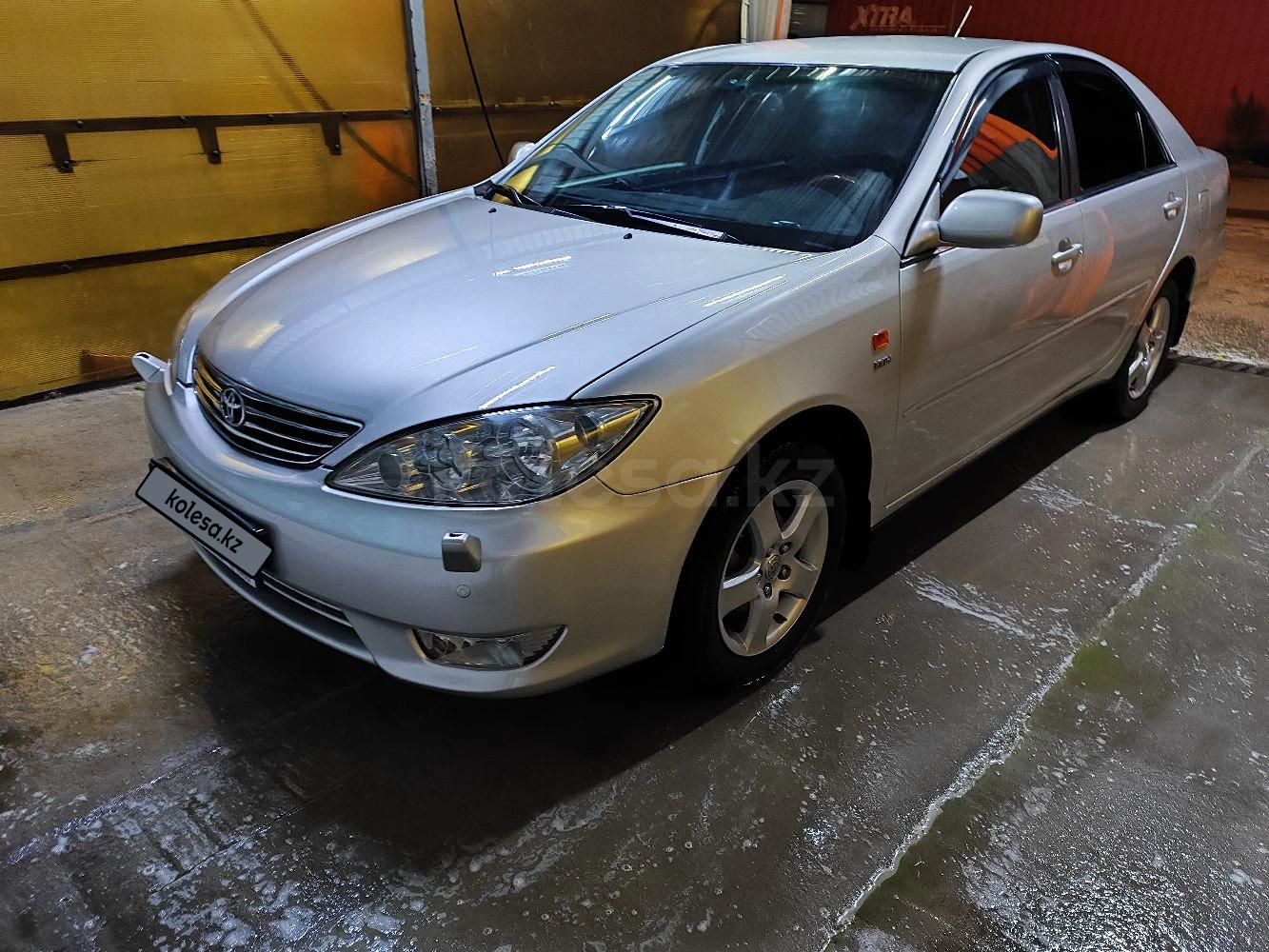 Toyota Camry 2005 г.