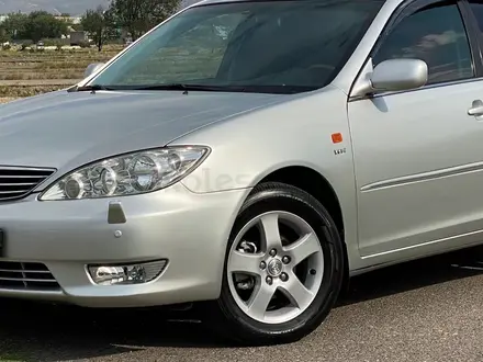 Toyota Camry 2005 года за 6 500 000 тг. в Отеген-Батыр – фото 10