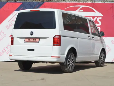 Volkswagen Transporter 2019 года за 16 700 000 тг. в Актобе – фото 5