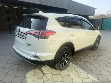 Toyota RAV4 2017 года за 11 200 000 тг. в Алматы – фото 4