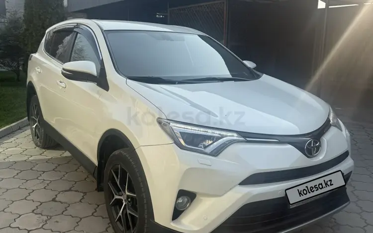Toyota RAV4 2017 годаүшін11 200 000 тг. в Алматы