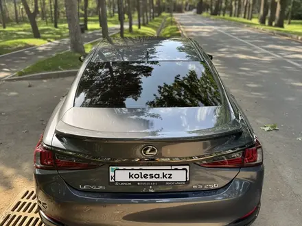 Lexus ES 250 2022 года за 20 000 000 тг. в Алматы – фото 8