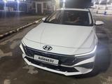 Hyundai Elantra 2024 года за 7 700 000 тг. в Атырау – фото 2