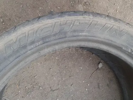 ОДНА шина 245/40 R17 — "Michelin Pilot Sport" (Франция), летняя за 8 000 тг. в Астана – фото 3